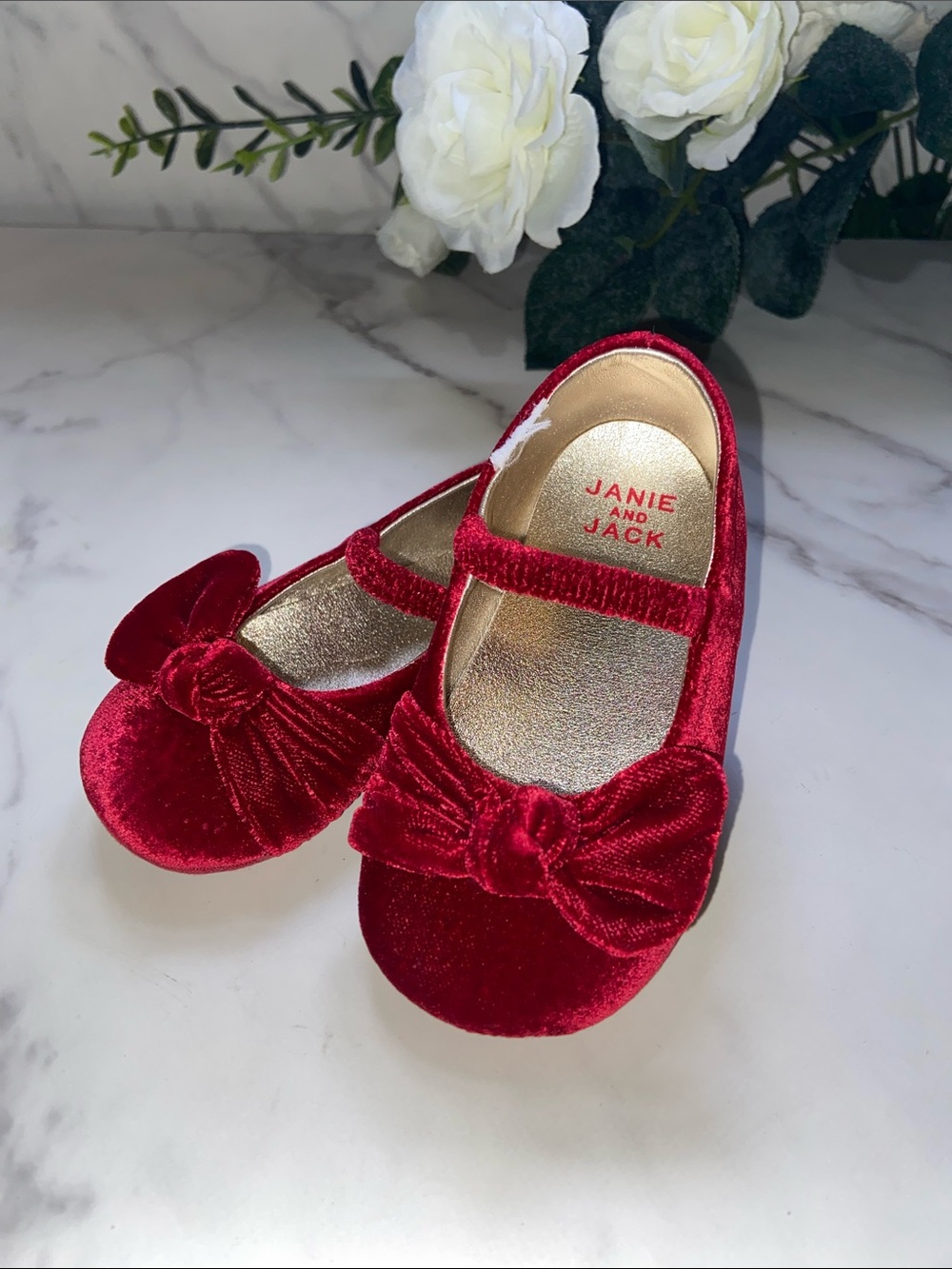Janie and Jack Red Velvet Bow Mary Janes Approximately size 2-3 Baby